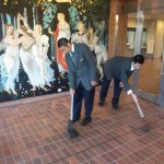 エントランス入り口の清掃